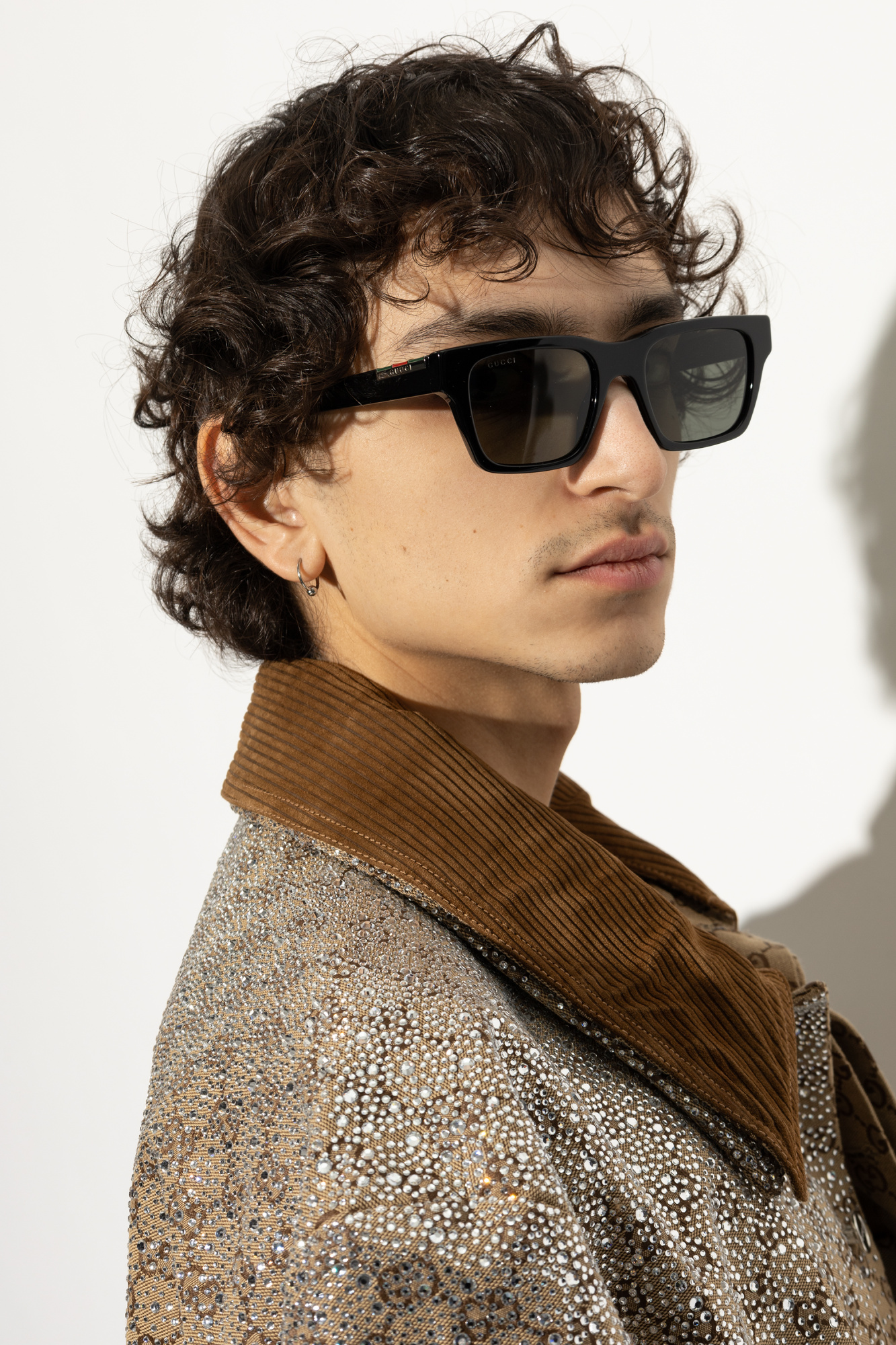 Oval-frame sunglasses in black acetate | GUCCI® US